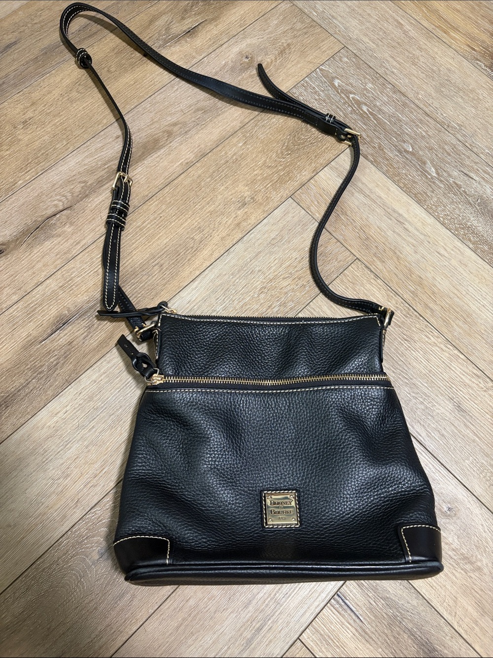 Dooney & Bourke Pebble Grain Crossbody